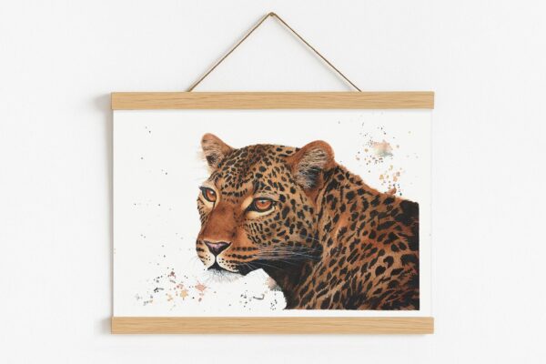 Uzuri wa savana, décoration murale léopard avec cadre magnétique en bois naturel