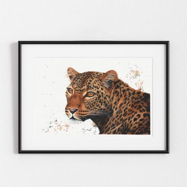Uzuri wa savanna, portrait de léopard à l'aquarelle, exemple d'encadrement, par Morgane Bouiller Uzuri wa savanna, portrait de léopard à l'aquarelle, exemple d'encadrement